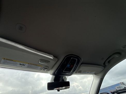 Used 2023 Jeep Grand Cherokee L Limited w/ Luxury Tech Group II image 25