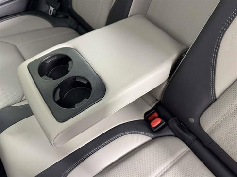 Used 2020 Subaru Forester Limited image 35