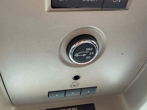 Used 2017 Chevrolet Tahoe LT image 34