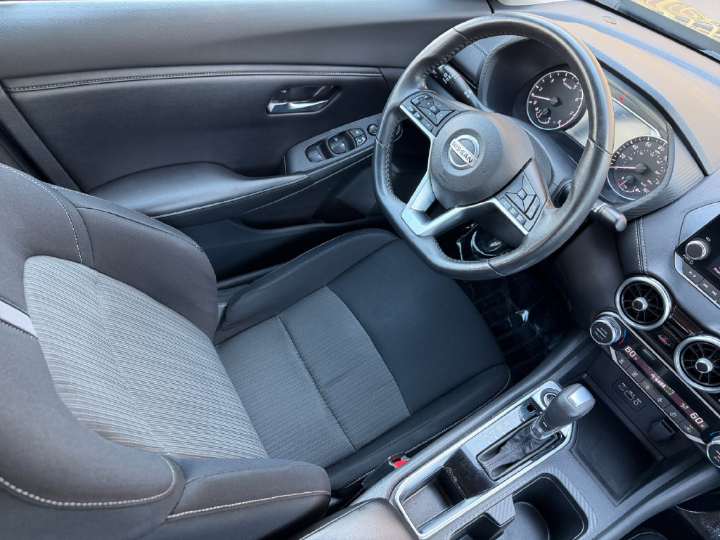 Used 2021 Nissan Sentra SV FWD image 15