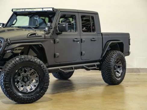Used 2025 Jeep Gladiator Sport AWD/4WD image 23