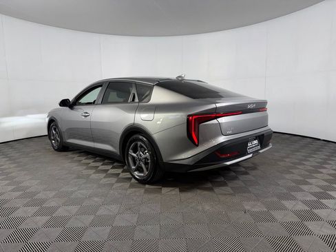 Used 2025 Kia K4 LXS image 10