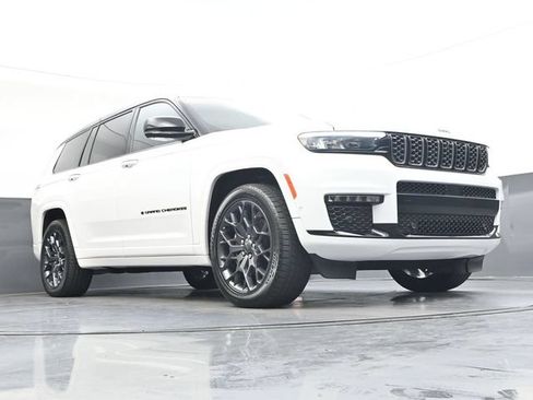 Used 2025 Jeep Grand Cherokee L Summit AWD/4WD image 32