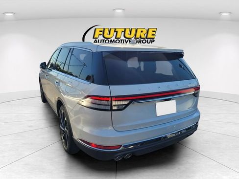 Used 2023 Lincoln Aviator Reserve w/ Equipment Group 201A AWD/4WD image 4