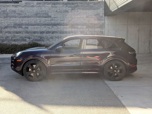 New 2026 Porsche Cayenne GTS AWD/4WD image 2