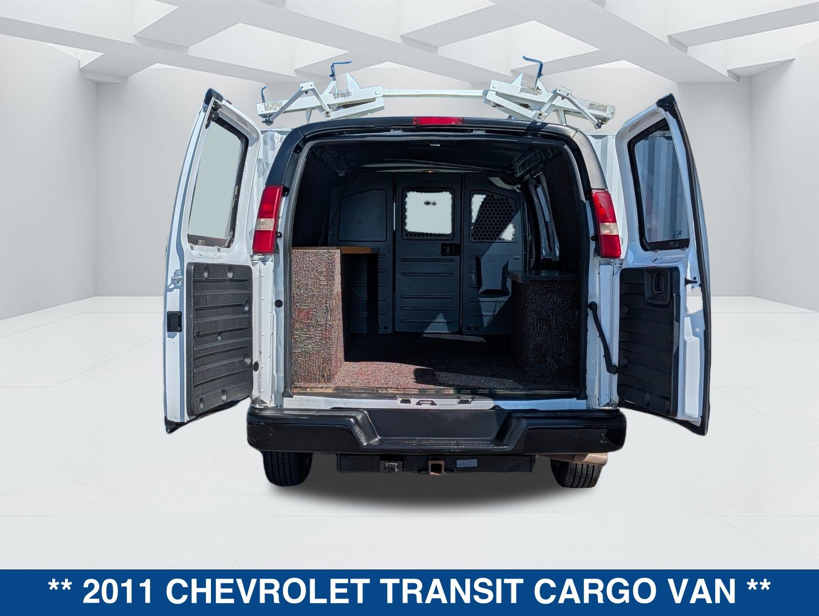 Used 2011 Chevrolet Express 2500 RWD image 14