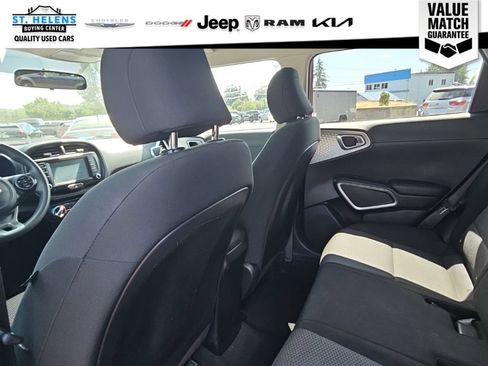 Used 2020 Kia Soul LX FWD image 26