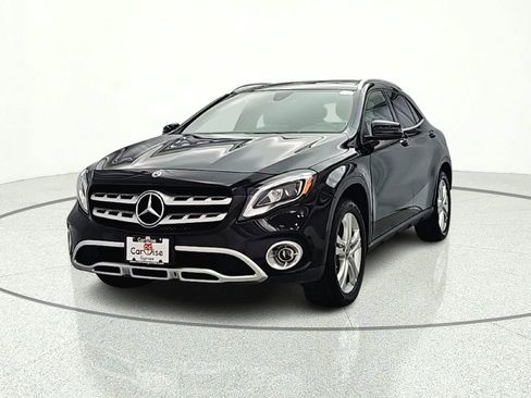 Used 2020 Mercedes-Benz GLA 250 4MATIC w/ Premium Package image 2