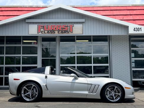 Used 2010 Chevrolet Corvette Grand Sport w/ Preferred Equipment Group RWD image 2