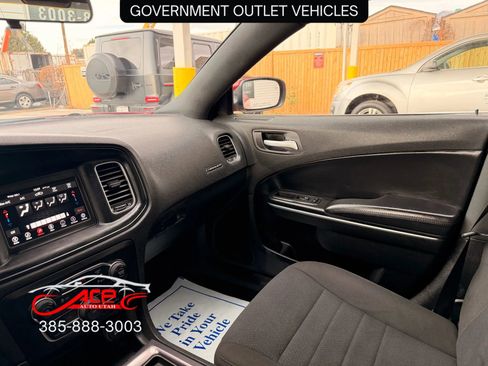 Used 2022 Dodge Charger Police w/ Street Appearance Group image 16