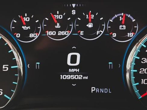Used 2017 GMC Yukon XL Denali w/ Open Road Package AWD/4WD image 11