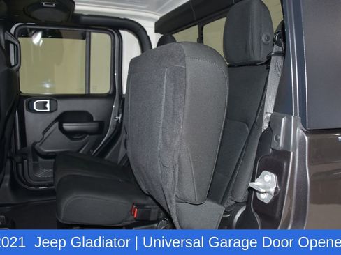 Used 2021 Jeep Gladiator Sport image 29