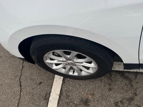 Used 2021 Chevrolet Equinox LT image 14