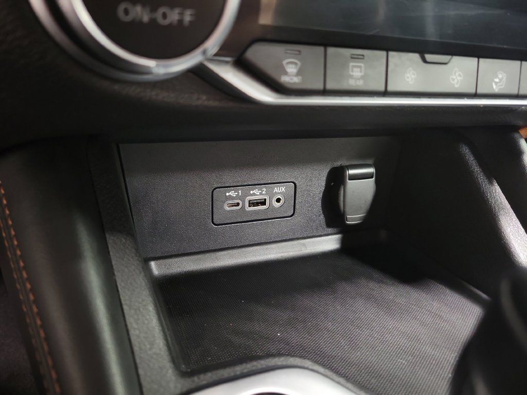 Used 2022 Nissan Sentra SR FWD image 18
