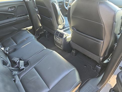Used 2022 Honda Pilot Special Edition image 11