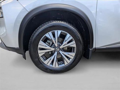 Used 2021 Nissan Rogue SV FWD image 23