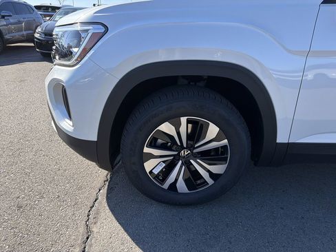 New 2026 Volkswagen Atlas SE image 9