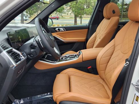 New 2026 BMW X5 xDrive50e AWD/4WD image 10