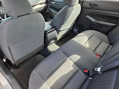 Used 2024 Nissan Altima 2.5 SV FWD image 24