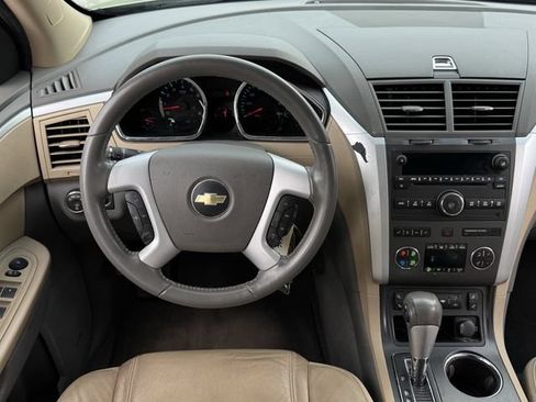 Used 2012 Chevrolet Traverse LT FWD image 11