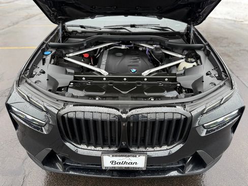 Used 2024 BMW X7 xDrive40i w/ Premium Package image 34
