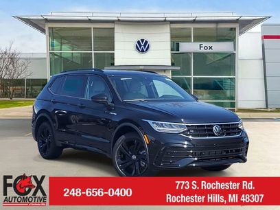 New 2024 Volkswagen Tiguan SE R-Line