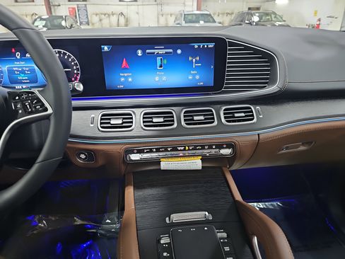 New 2026 Mercedes-Benz GLE 450e 4MATIC image 21