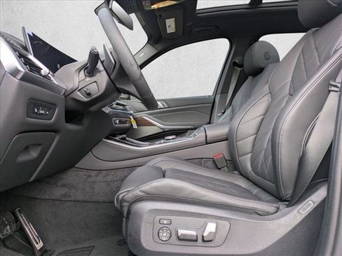 Used 2026 BMW X5 xDrive50e w/ M Sport Package AWD/4WD image 4