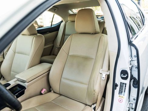 Used 2014 Lexus ES 350 w/ Premium Package FWD image 19