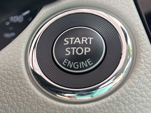 Used 2021 Nissan Rogue Sport SV w/ Technology Package FWD image 26