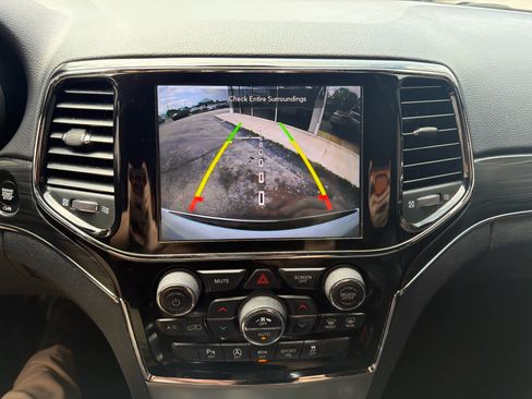 Used 2020 Jeep Grand Cherokee Limited w/ Premium Lighting Group image 27