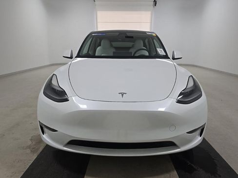 Used 2023 Tesla Model Y Long Range AWD/4WD image 2