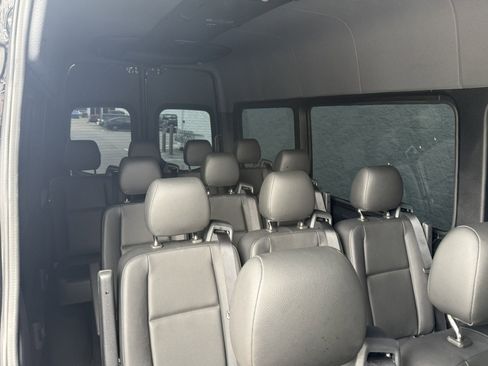 Used 2023 Mercedes-Benz Sprinter 2500 image 13