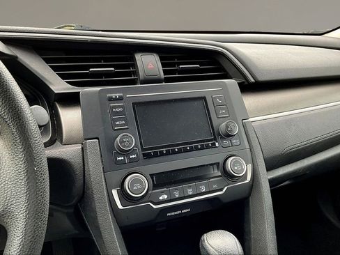 Used 2020 Honda Civic LX image 9