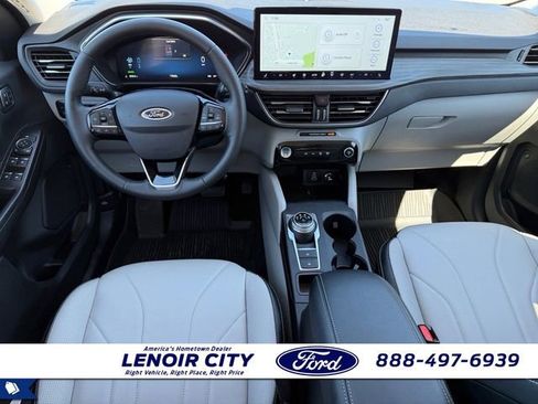 Used 2025 Ford Escape SE w/ PHEV Premium Package FWD image 15