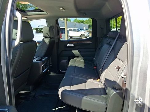 Used 2023 GMC Sierra 1500 Denali w/ Denali Reserve Package AWD/4WD image 10