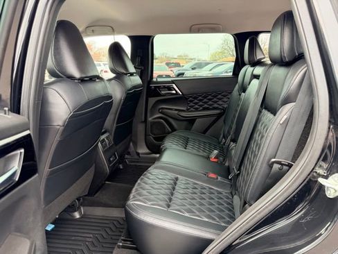 Used 2022 Mitsubishi Outlander SEL image 29