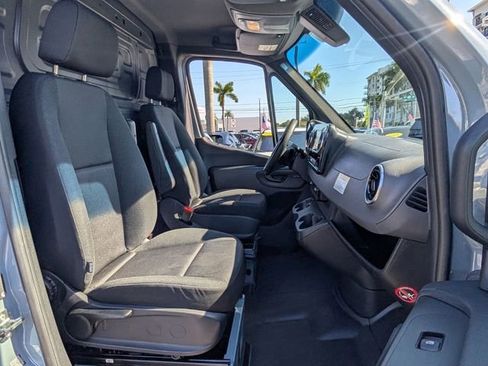 Used 2025 Mercedes-Benz Sprinter 2500 image 12