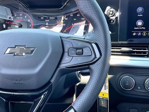 New 2026 Chevrolet Trax RS w/ Sunroof Package FWD image 18
