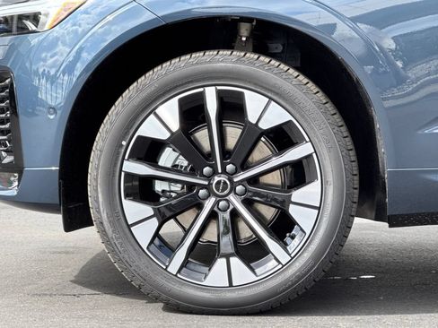 New 2026 Volvo XC60 B5 Plus w/ Climate Package AWD/4WD image 25