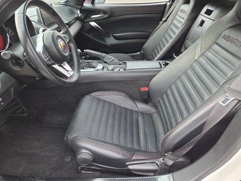 Used 2019 FIAT 124 Spider Abarth w/ Convenience Group RWD image 10