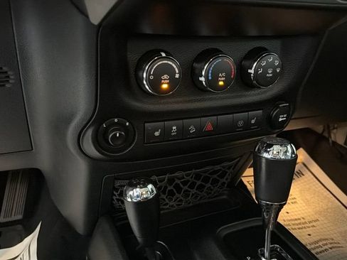Used 2018 Jeep Wrangler Sport AWD/4WD image 22