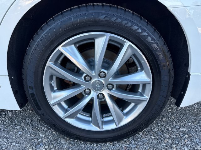 Used 2015 INFINITI Q50 Premium w/ Navigation Package AWD/4WD image 28