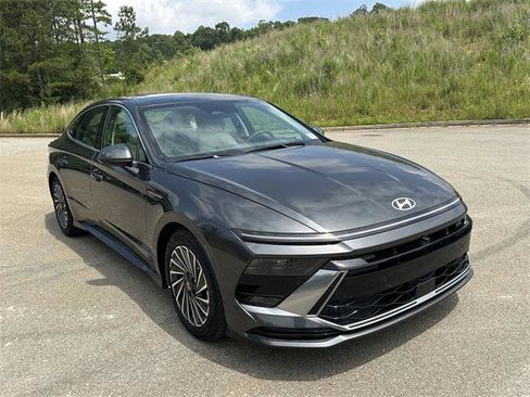 New 2025 Hyundai Sonata Limited image 7