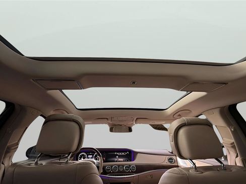 Used 2017 Mercedes-Benz S 550 Sedan image 28