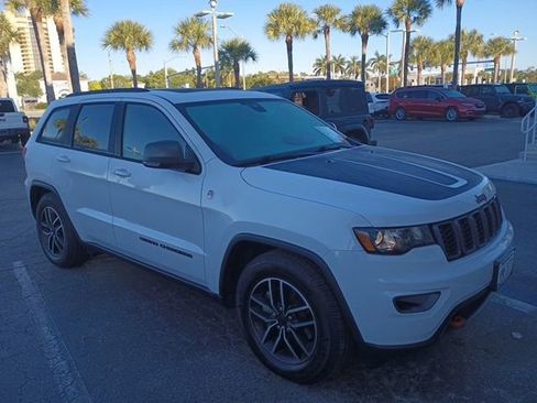 Certified 2021 Jeep Grand Cherokee Trailhawk image 6