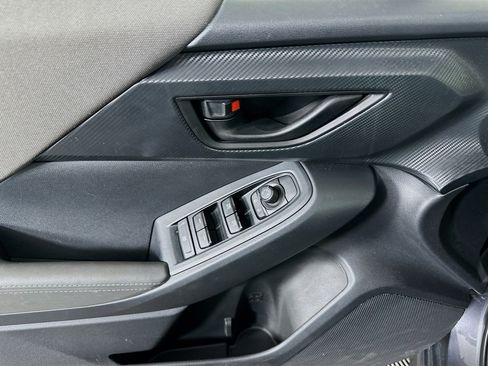 Used 2025 Subaru Crosstrek 2.0i Premium image 15