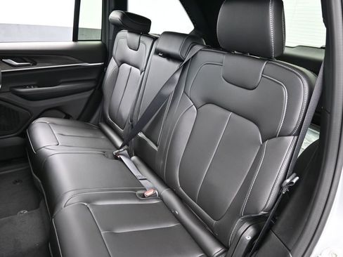 New 2025 Jeep Grand Cherokee Limited w/ Black Appearance Package RWD image 29