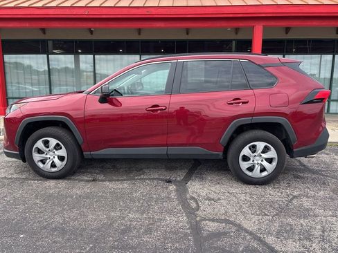 Used 2021 Toyota RAV4 LE AWD/4WD image 8