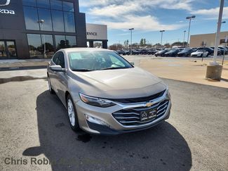Used 2023 Chevrolet Malibu LT video 1